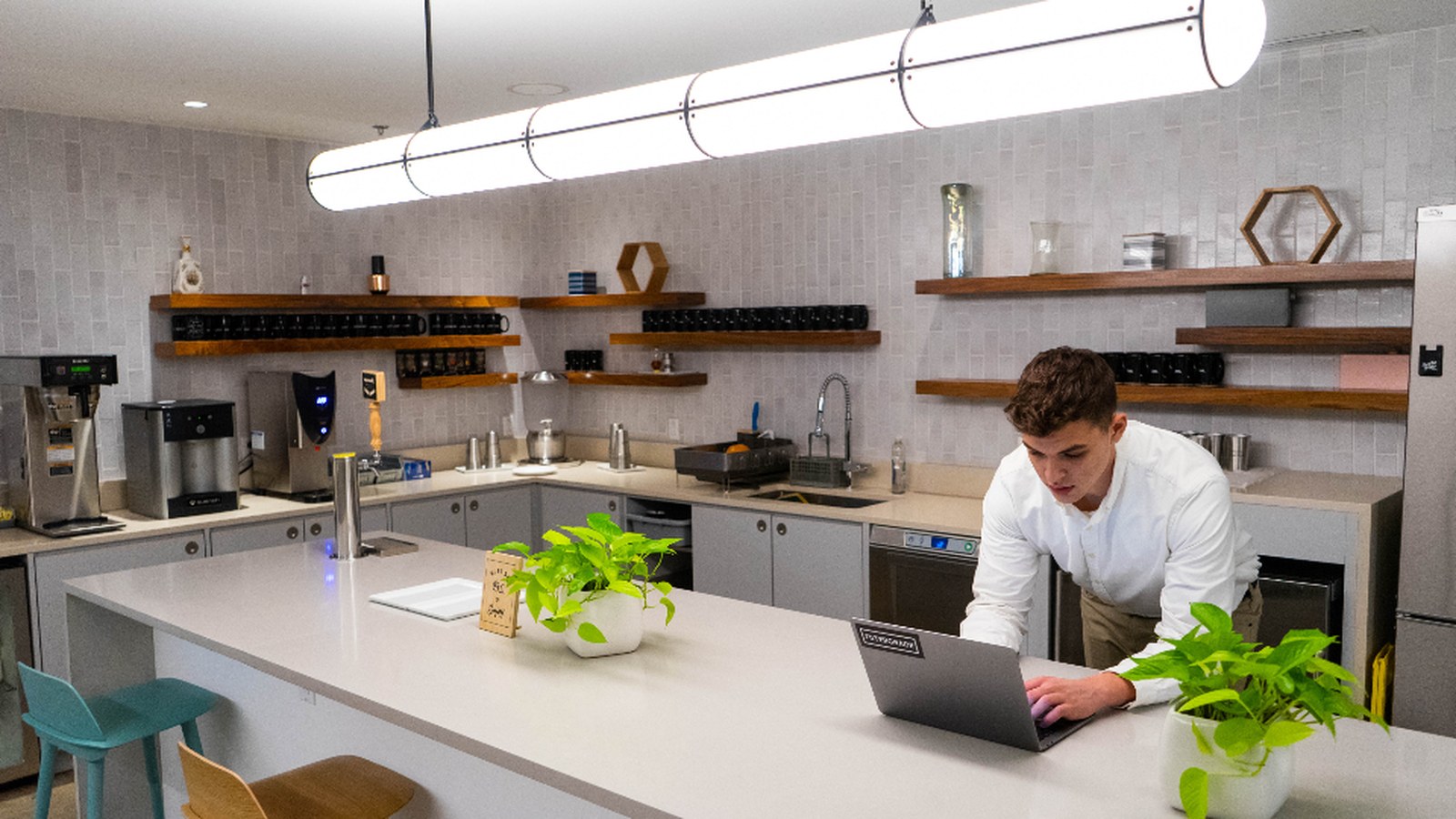 Best Creator Desk Gear for AI and Content Workflows